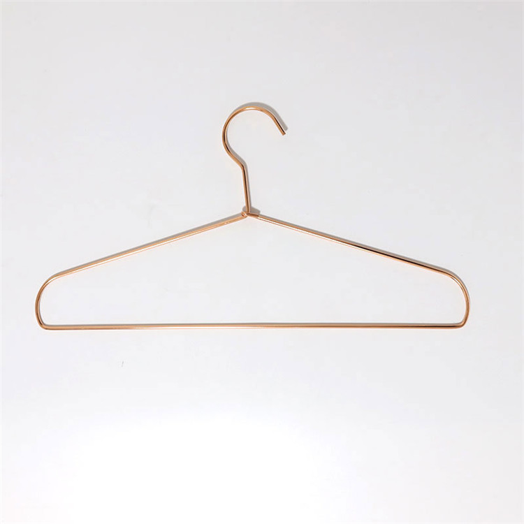 retail store hangers (1)