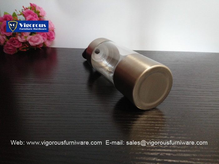 shenzhen-vigorous-manufacture-of-pepper-mill-salt-shaker-auto-battery-mill-210
