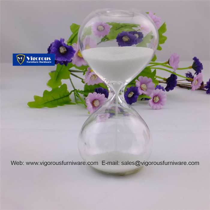 shenzhen vigorous furniture hardware hourglass nameplate candle holder02